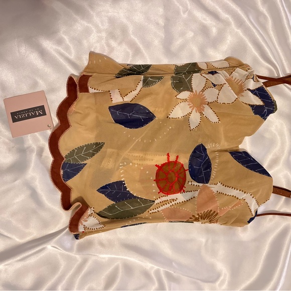 La Perla Floral Set, corset and panties. - Picture 9 of 15